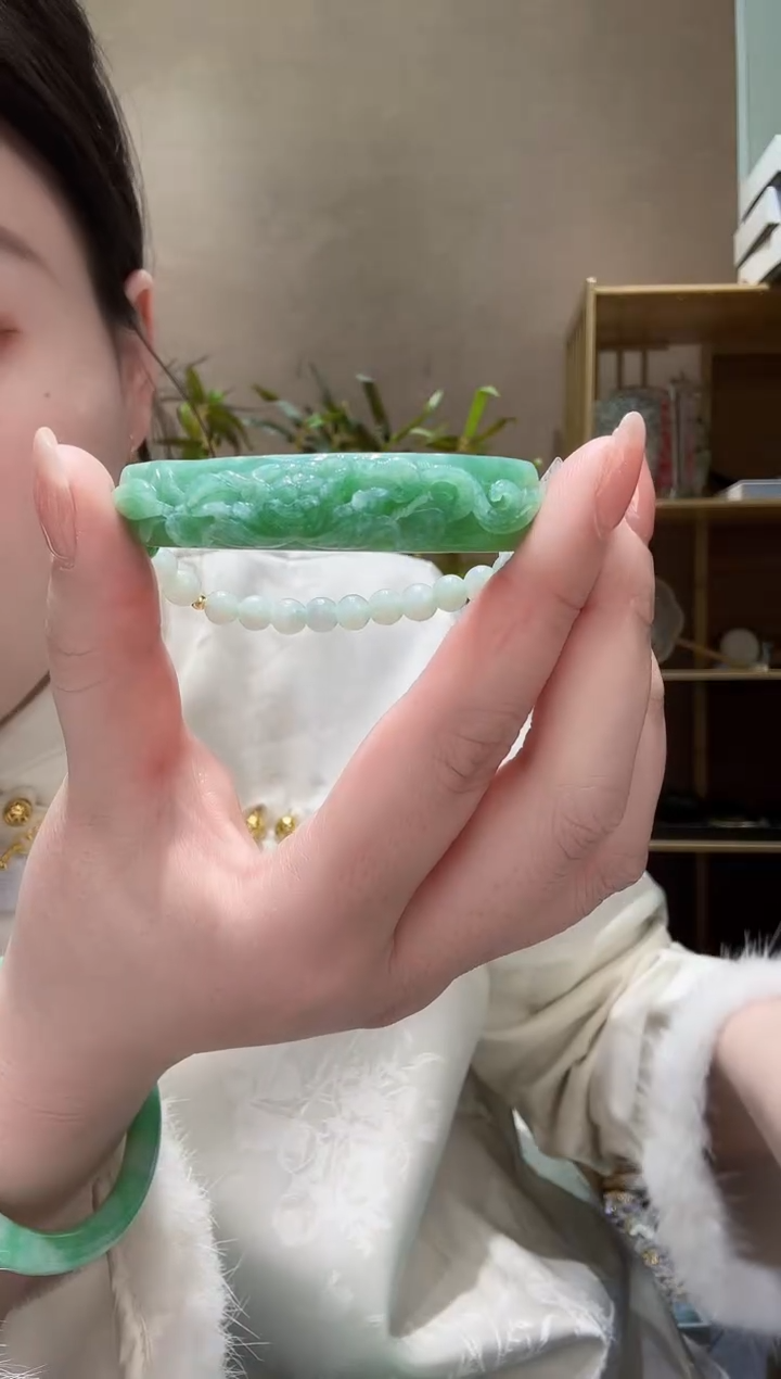 【闪购商品】翡翠颈饰未镶嵌手牌