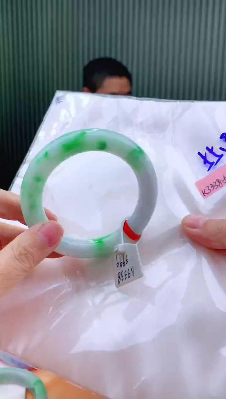 未镶嵌手镯翡翠55+