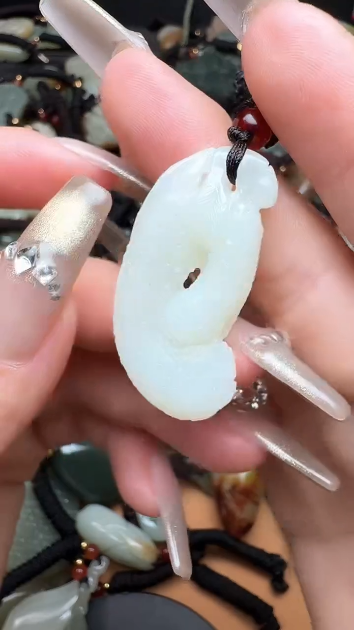 【闪购商品】和田玉颈饰未镶嵌1