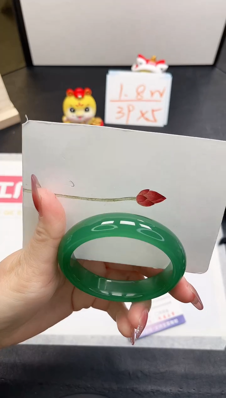 【闪购商品】石英质玉手镯未镶嵌142-58