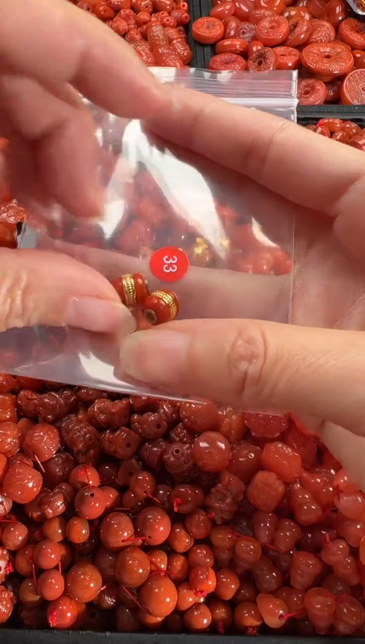 【闪购商品】南红玛瑙颈饰未镶嵌1