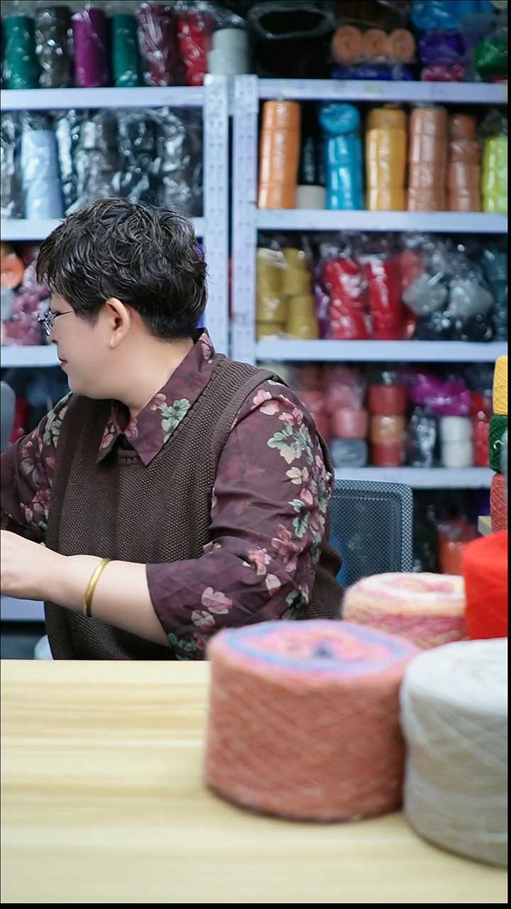 羊绒欢姐手编线B067