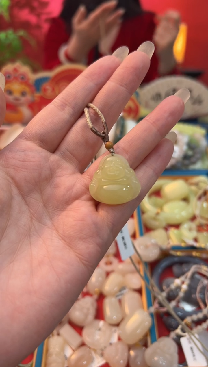 【闪购商品】和田玉吊坠未镶嵌黄口佛公25mm
