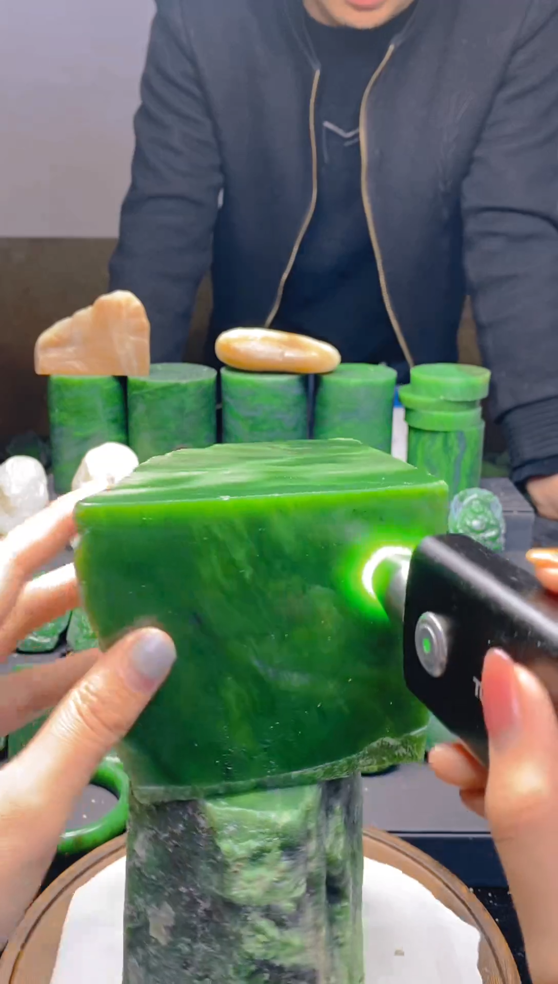 未镶嵌和田玉珠宝半成品1