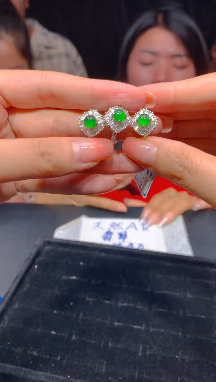 【闪购商品】定制翡翠未镶嵌121多样性发货（发其一）