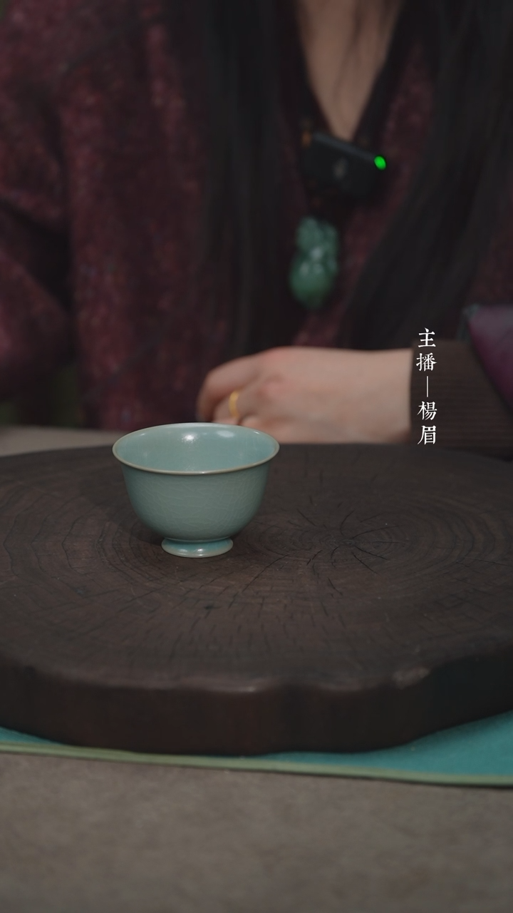 【闪购商品】卷足铃铛杯-汝瓷张海英-眉