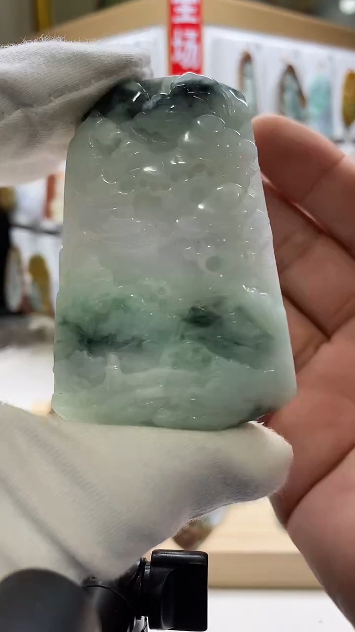 颈饰未镶嵌翡翠老三翡翠2025/11/25