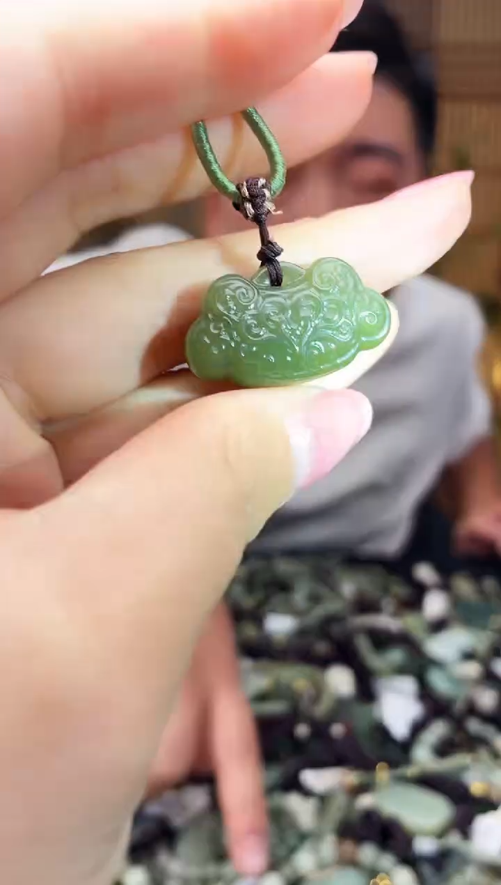 颈饰未镶嵌和田玉多样性发货，拍一发一