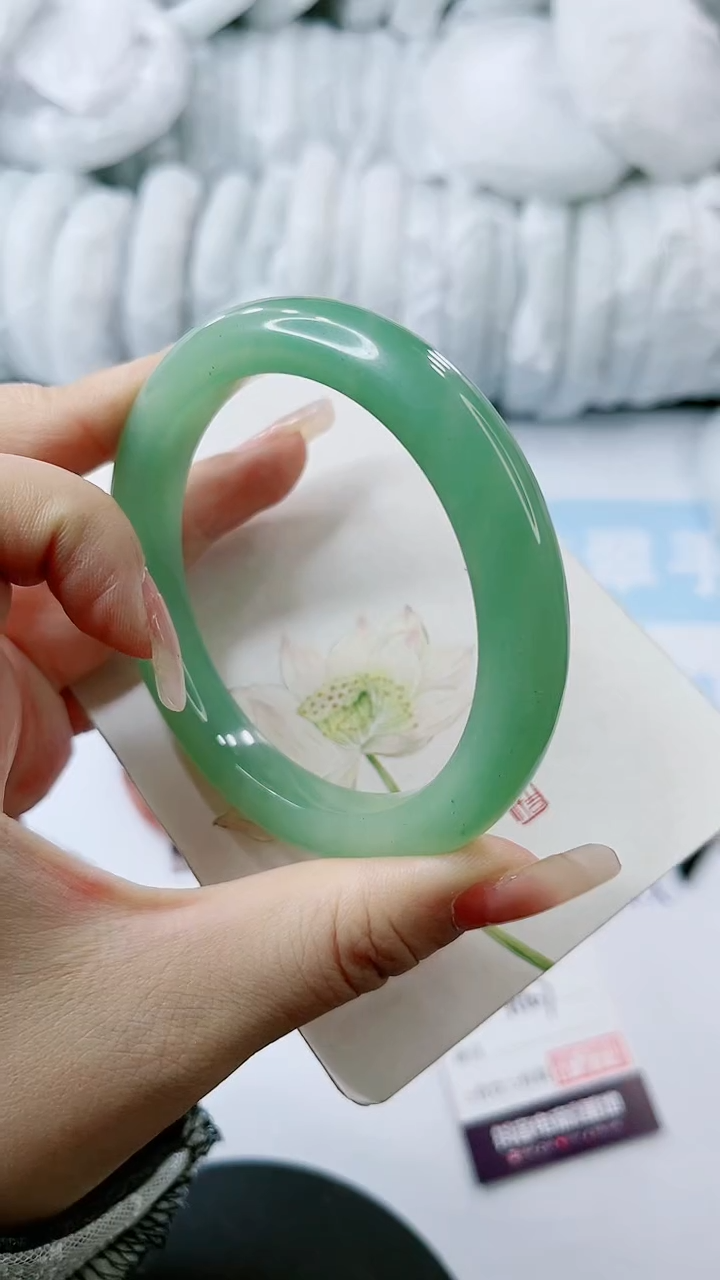【闪购商品】石英质玉手镯未镶嵌多样性发货A107