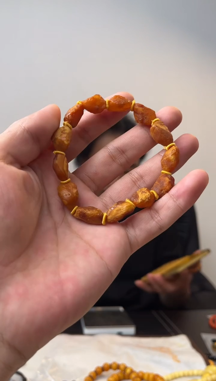 【闪购商品】蜜蜡手串未镶嵌噶玛家克价25