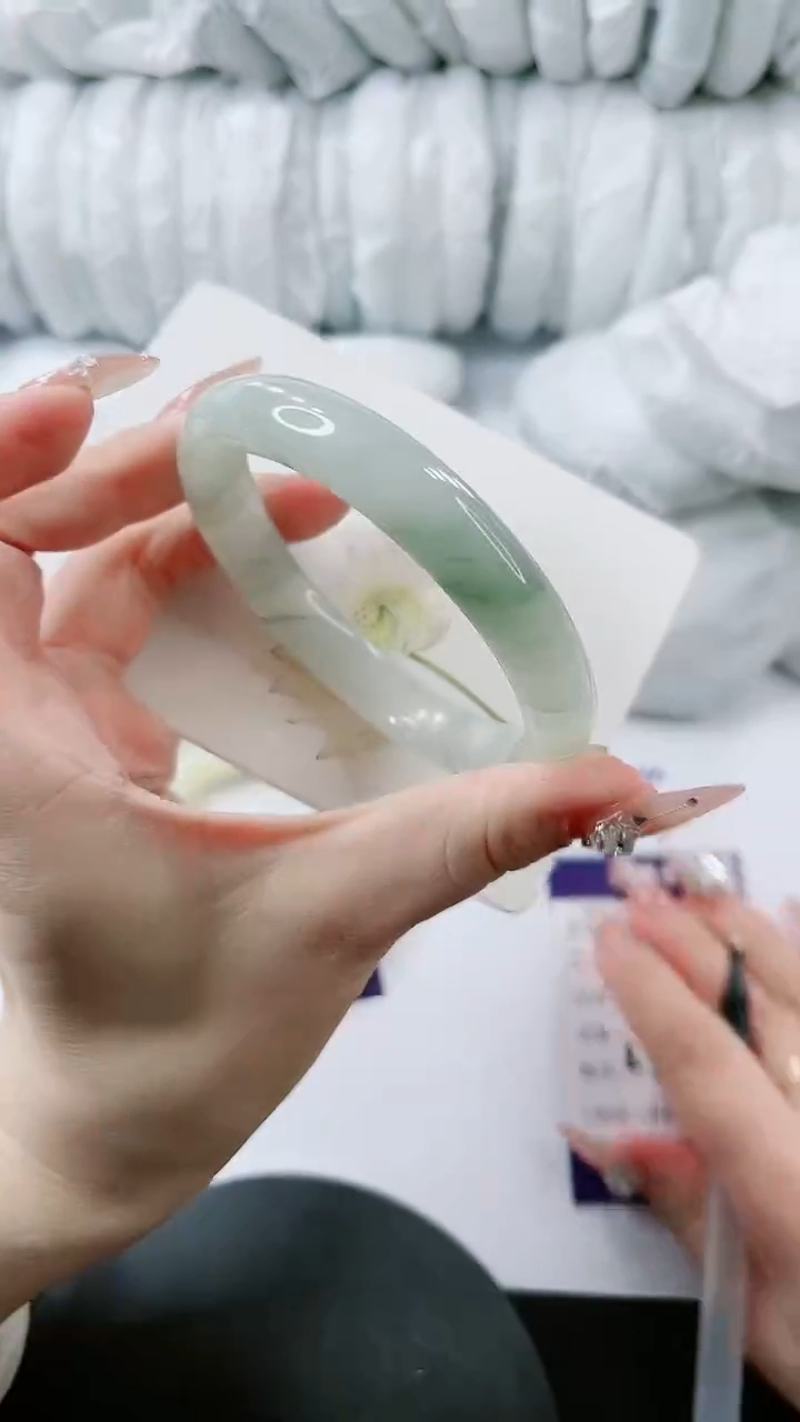 【闪购商品】石英质玉手镯未镶嵌多样性发货L606-62