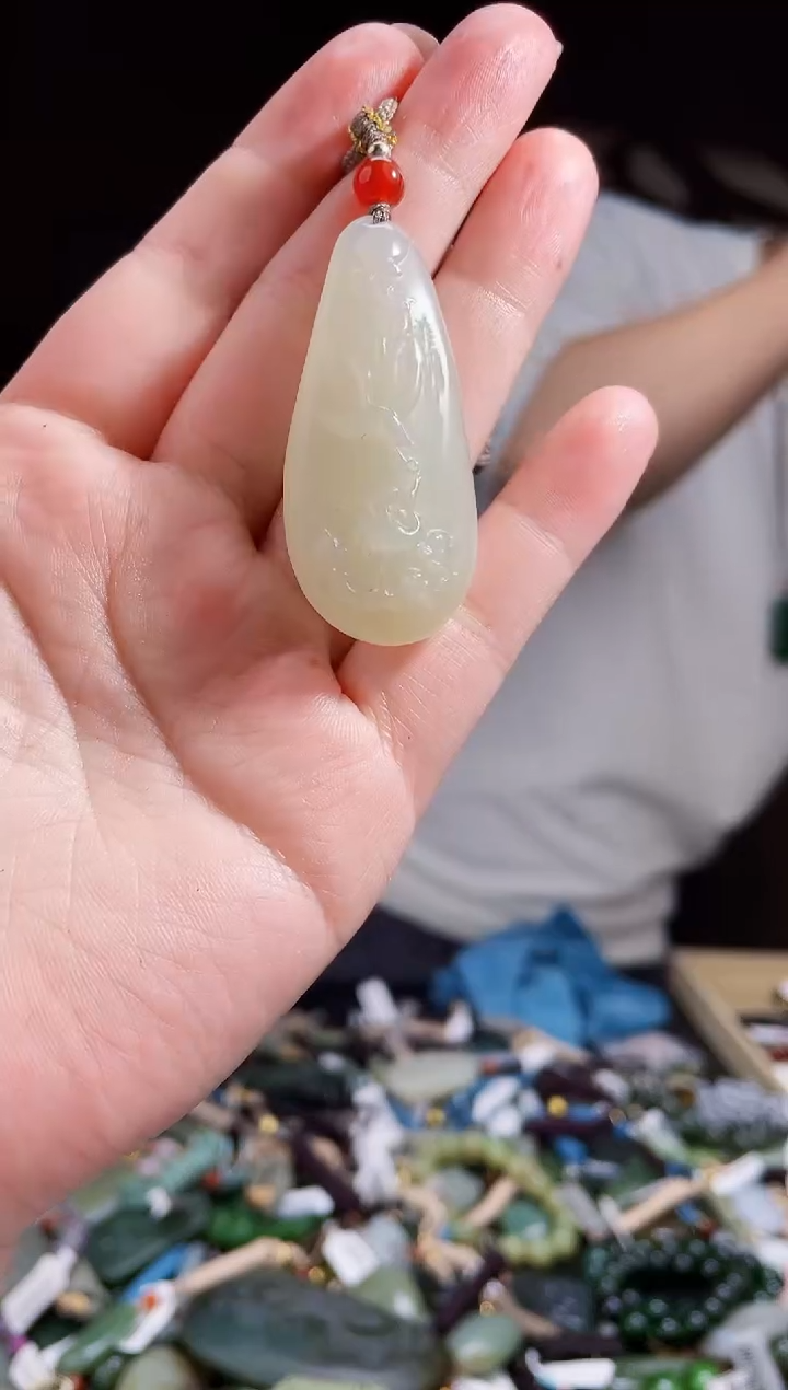 【闪购商品】和田玉颈饰未镶嵌拍一发一