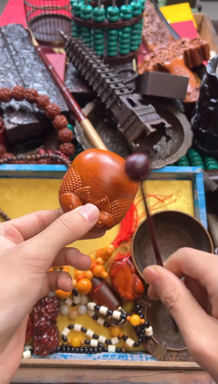 黄花梨/降香黄檀———————瓷——————木鱼