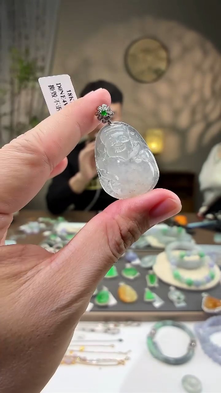 吊坠(不含链)18K金镶嵌翡翠财神