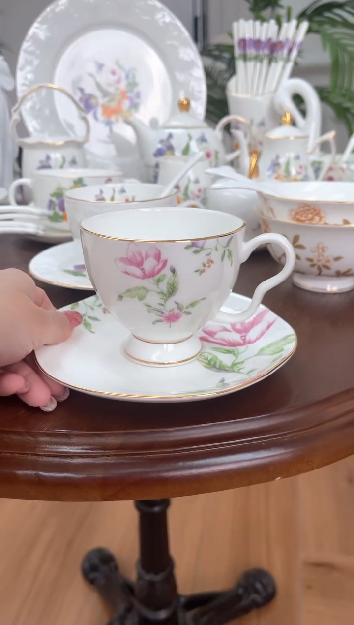 【闪购商品】碗高骨骨瓷甜梅杯碟