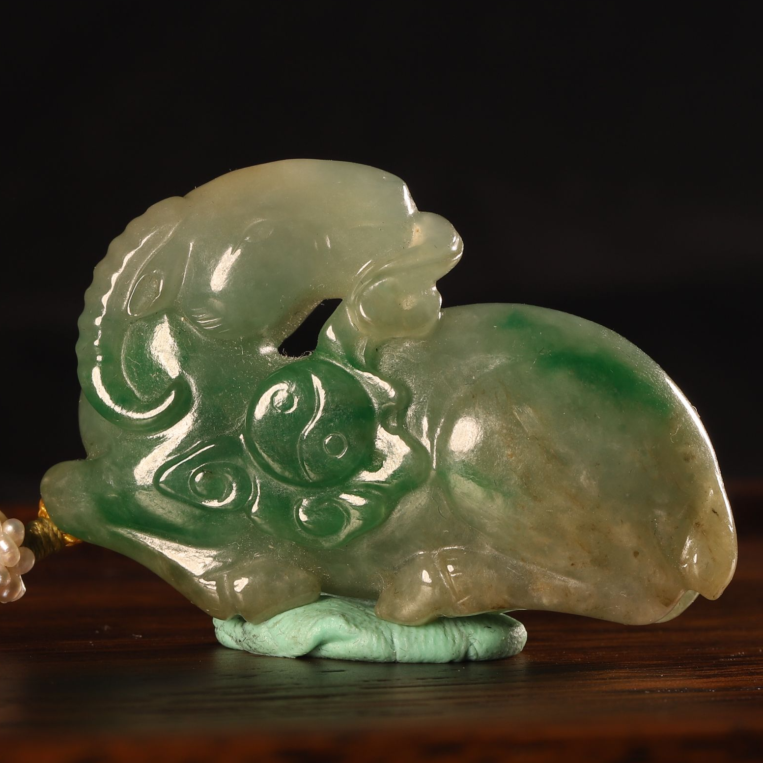 清  翡翠《三阳开泰》挂件，京造，宫廷。