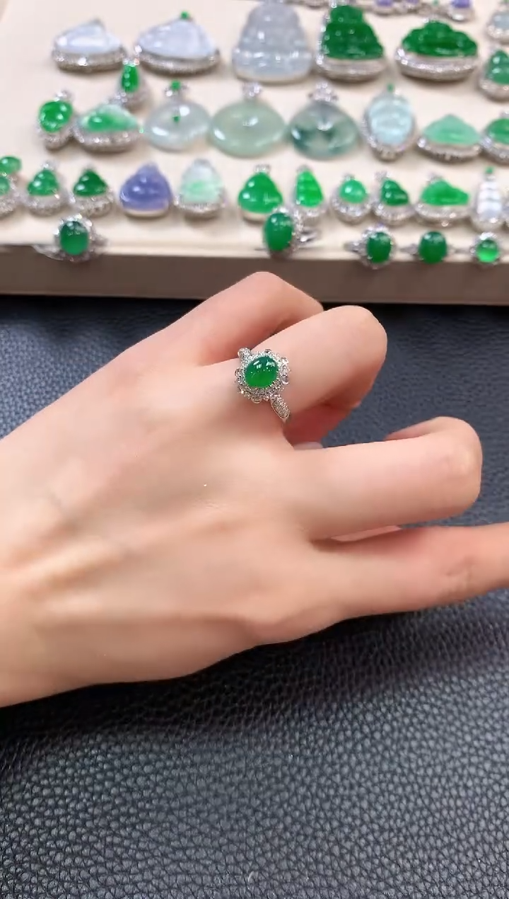 【闪购商品】翡翠戒指18K金镶嵌b91     