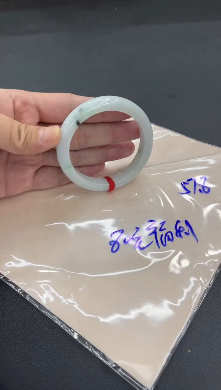 未镶嵌手镯翡翠翡翠手镯