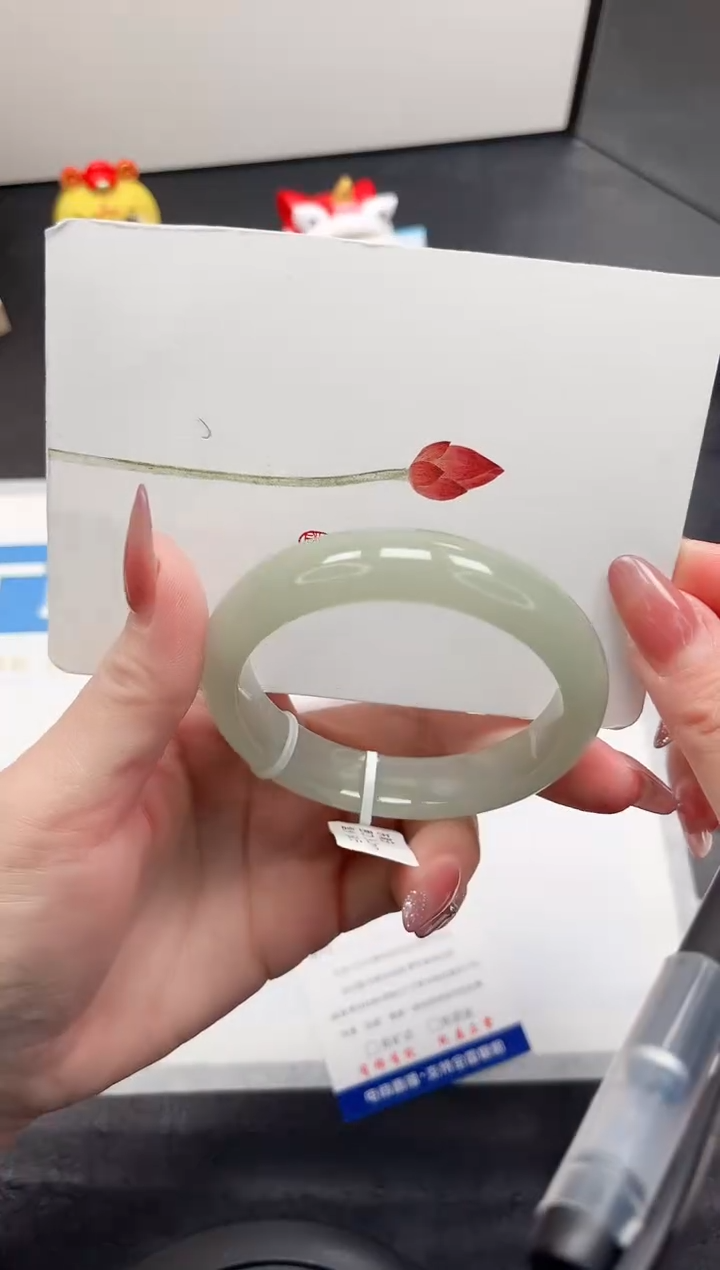 【闪购商品】石英质玉手镯未镶嵌337-55