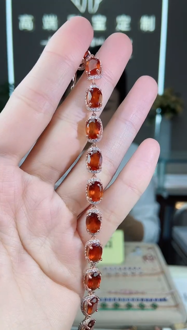 【闪购商品】石榴石（芬达石）手链银S925镶嵌手链