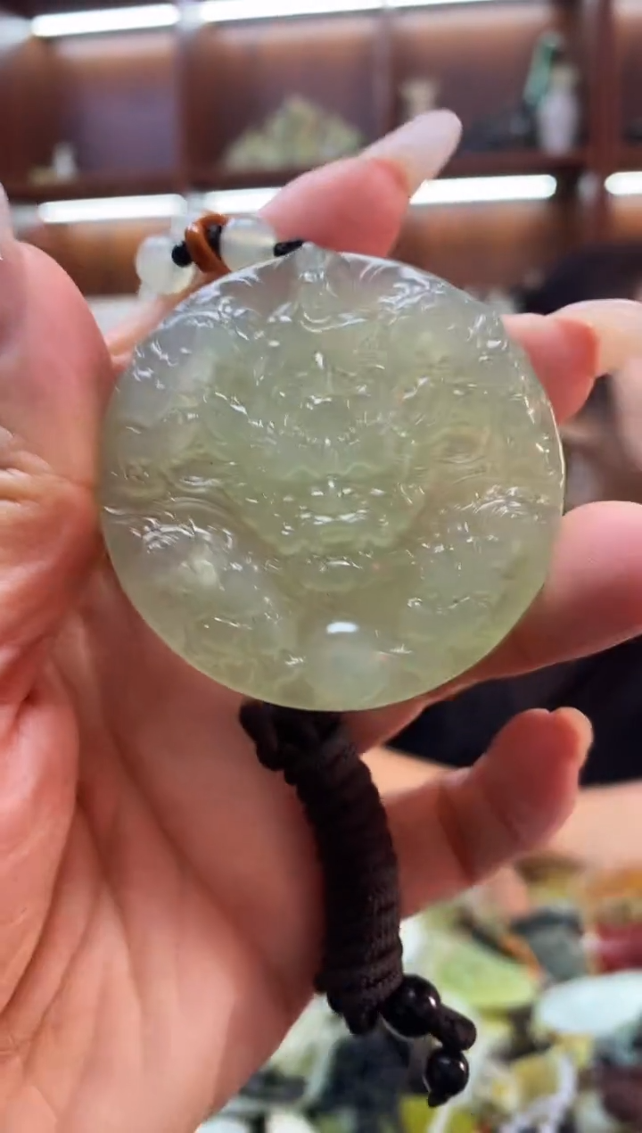 未镶嵌岫玉挂件 