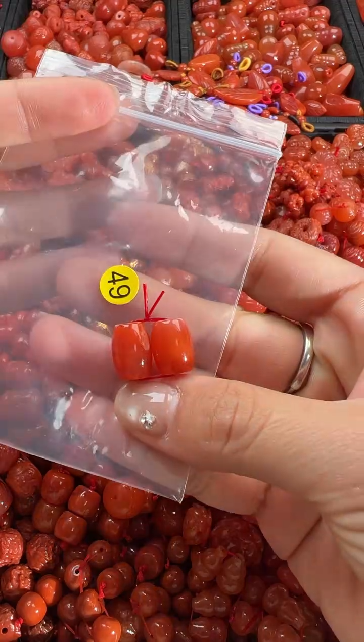 【闪购商品】南红玛瑙颈饰未镶嵌1