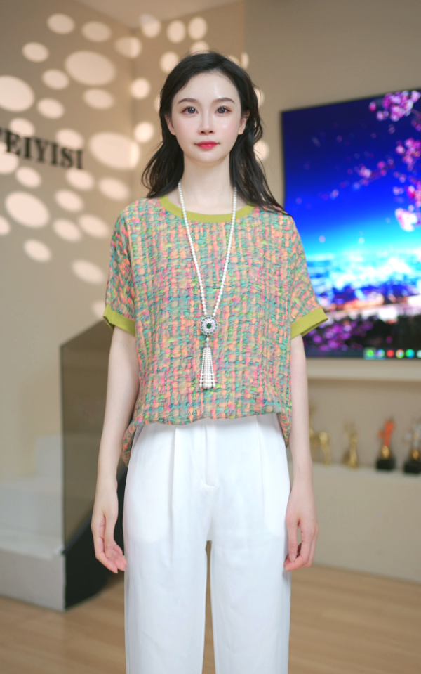 2025短袖t恤女轻奢薄款夏季新款拼接洋气妈妈气质百搭上衣