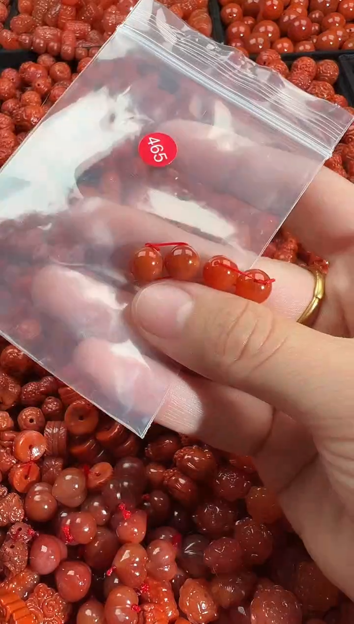 颈饰未镶嵌南红玛瑙1