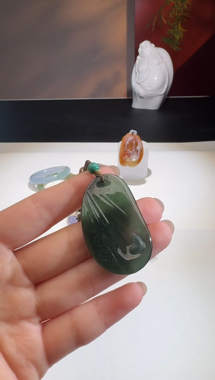 【闪购商品】翡翠颈饰未镶嵌【鑫鑫】