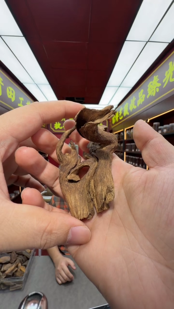 沉香吊坠多样性发一