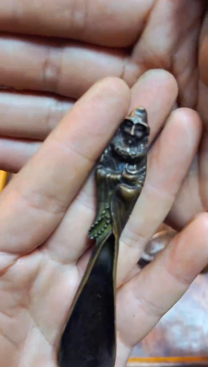 1案台摆件，物品摆件