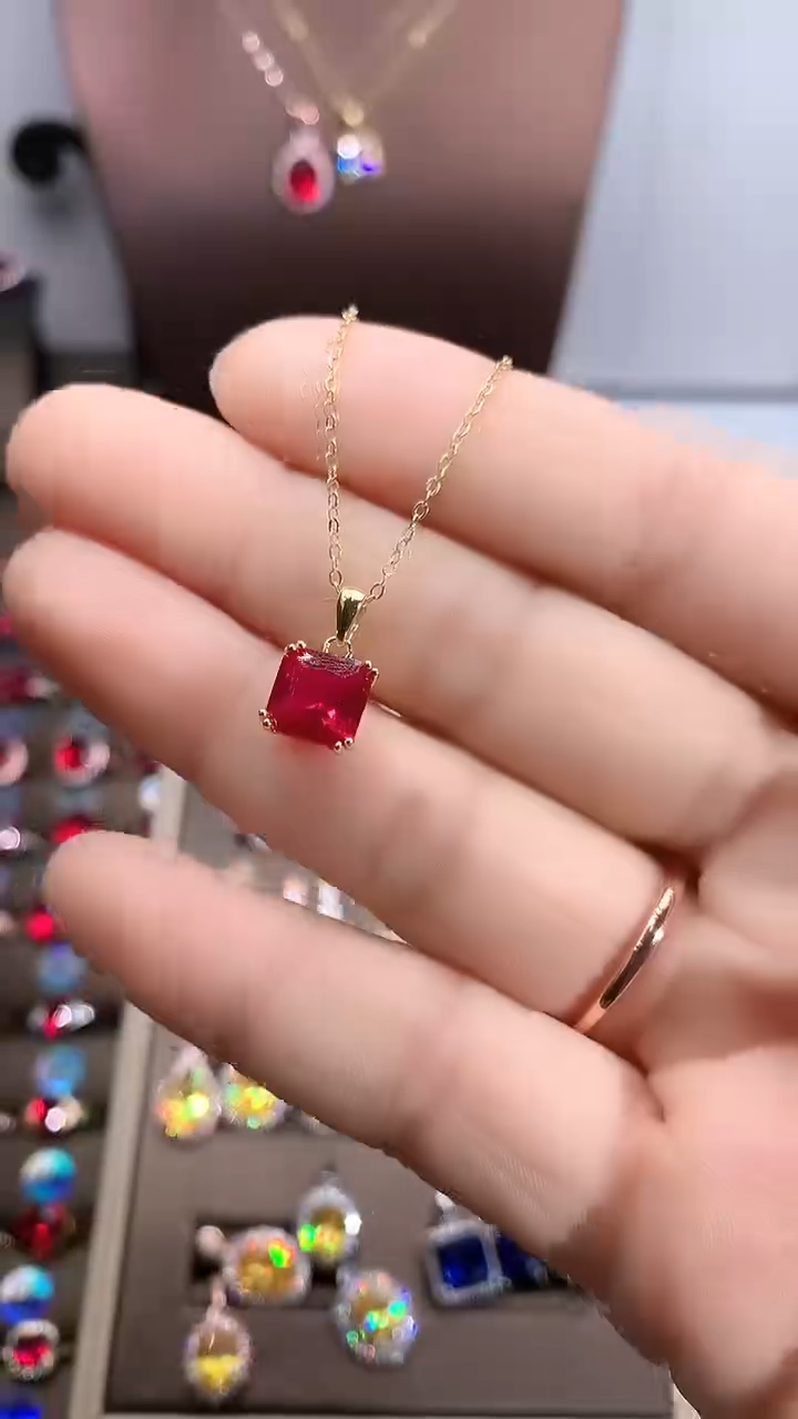 【闪购商品】红宝石吊坠(赠链)银S925镶嵌金色8