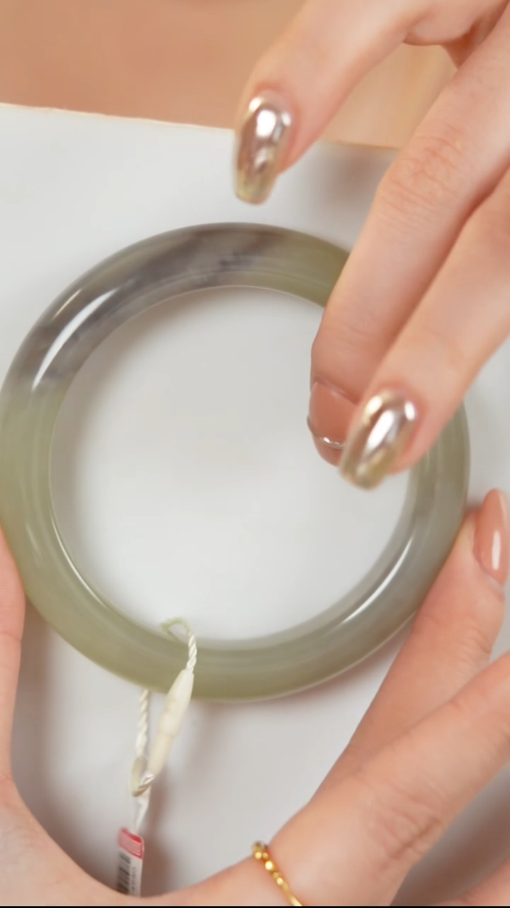 【闪购商品】和田玉手镯未镶嵌葡萄肉一口紫半山水和田玉手镯2