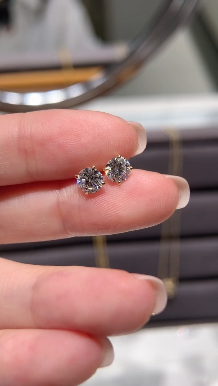 18K金镶嵌耳饰实验室培育钻石1克拉1对