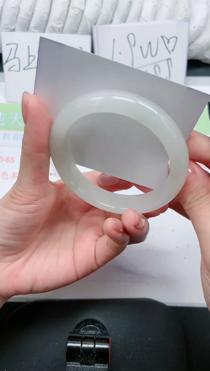 【闪购商品】石英质玉手镯未镶嵌254
