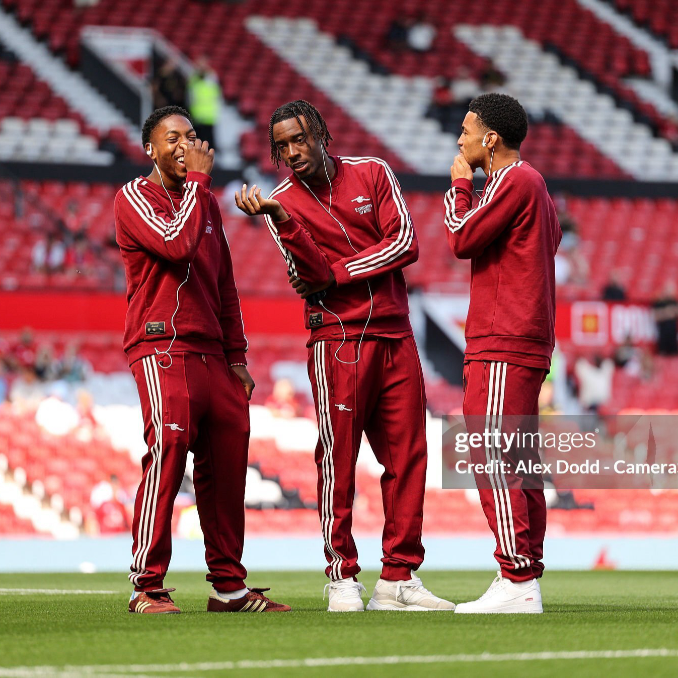 【超顶A级阿森纳复古套装】秋冬男士训练足球运动服立领刺绣户外