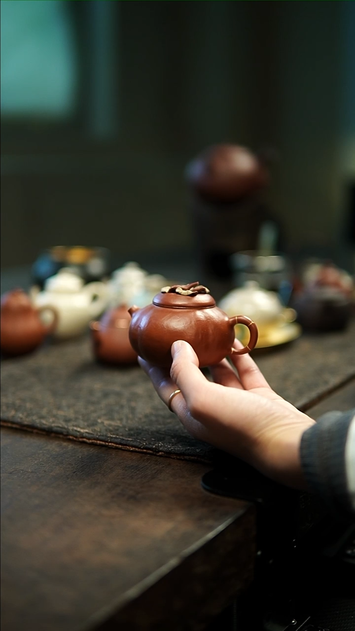 【闪购商品】魏萌朱泥柿子壶金缮