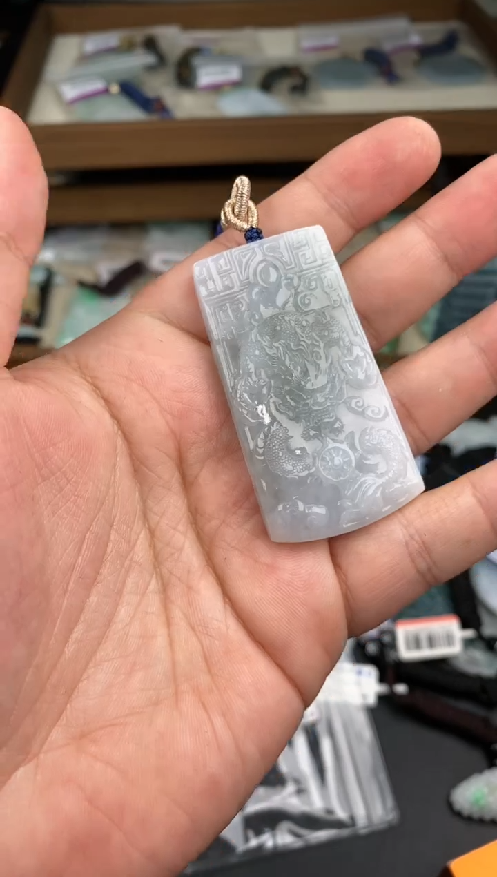 【闪购商品】翡翠颈饰未镶嵌  天然翡翠，一物一图