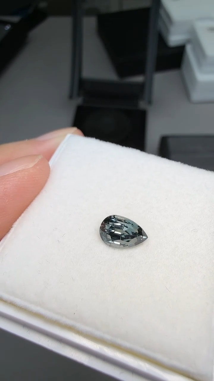 【闪购商品】尖晶石水滴未镶嵌1.4ct-A221-1p