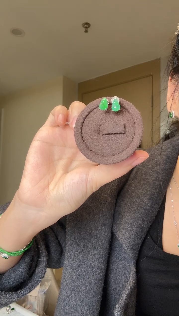 【闪购商品】翡翠耳钉银S925镶嵌大葫芦耳钉