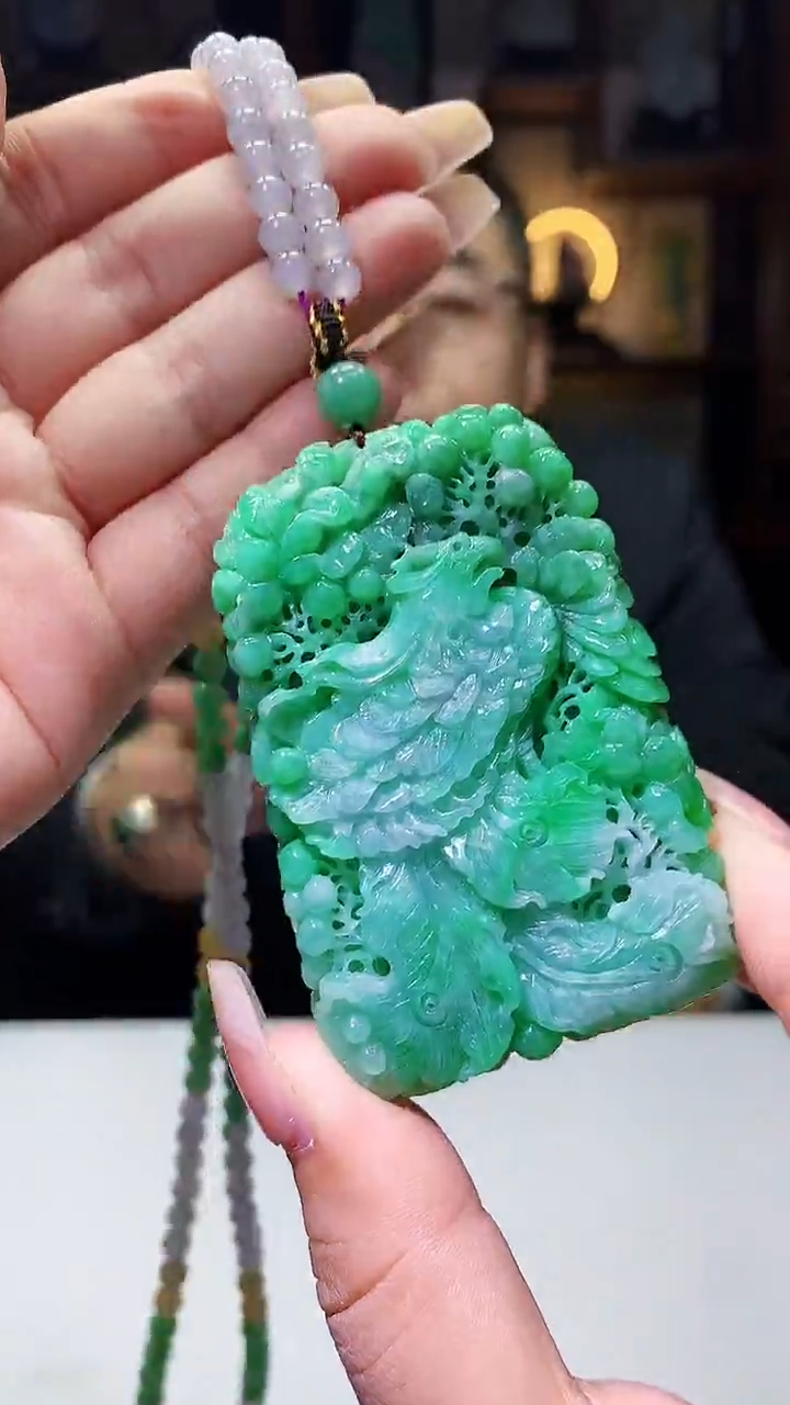 【闪购商品】定制翡翠未镶嵌1086xx-毛货挂件(赠珠链）49