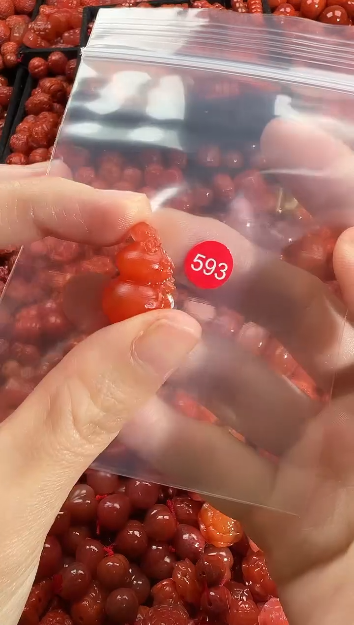 颈饰未镶嵌南红玛瑙1