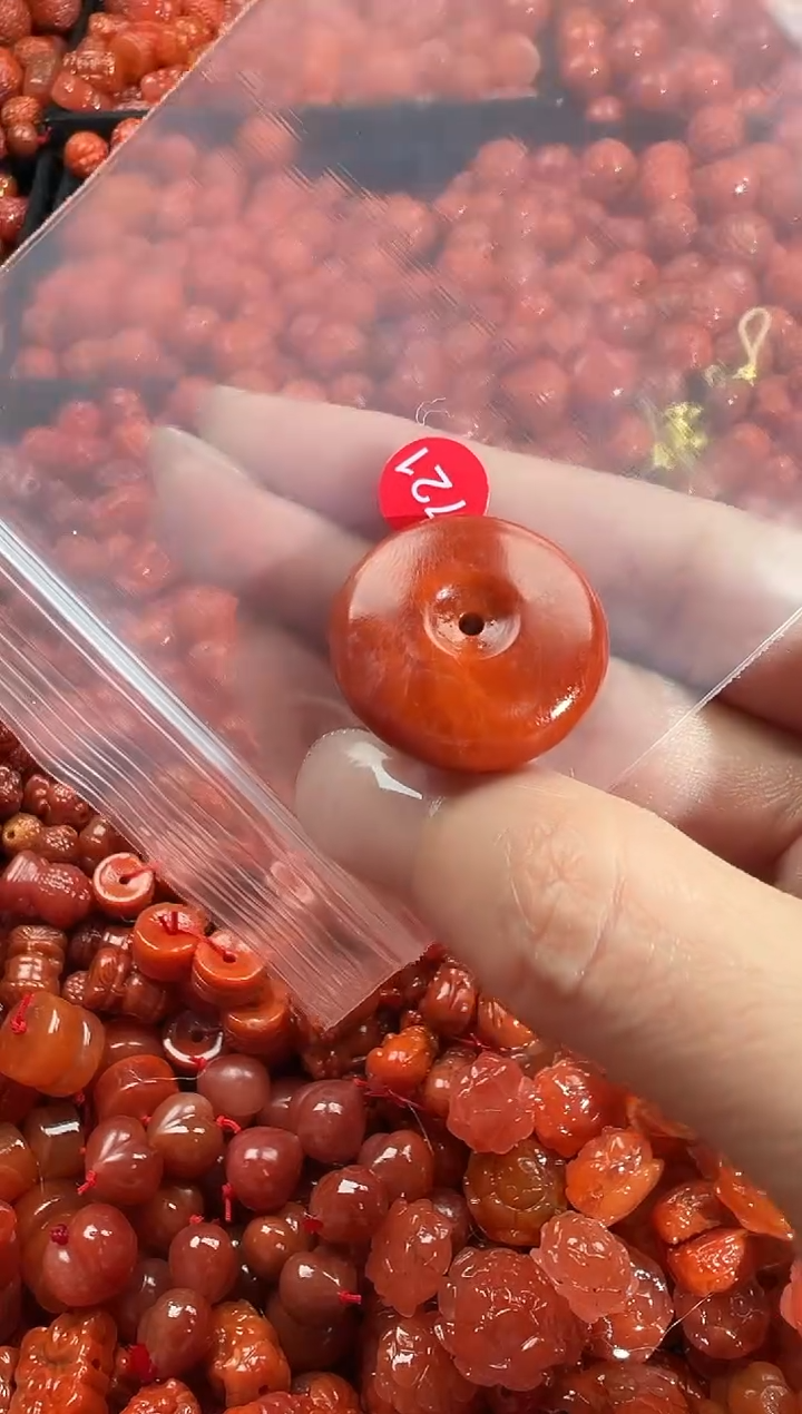 颈饰未镶嵌南红玛瑙1