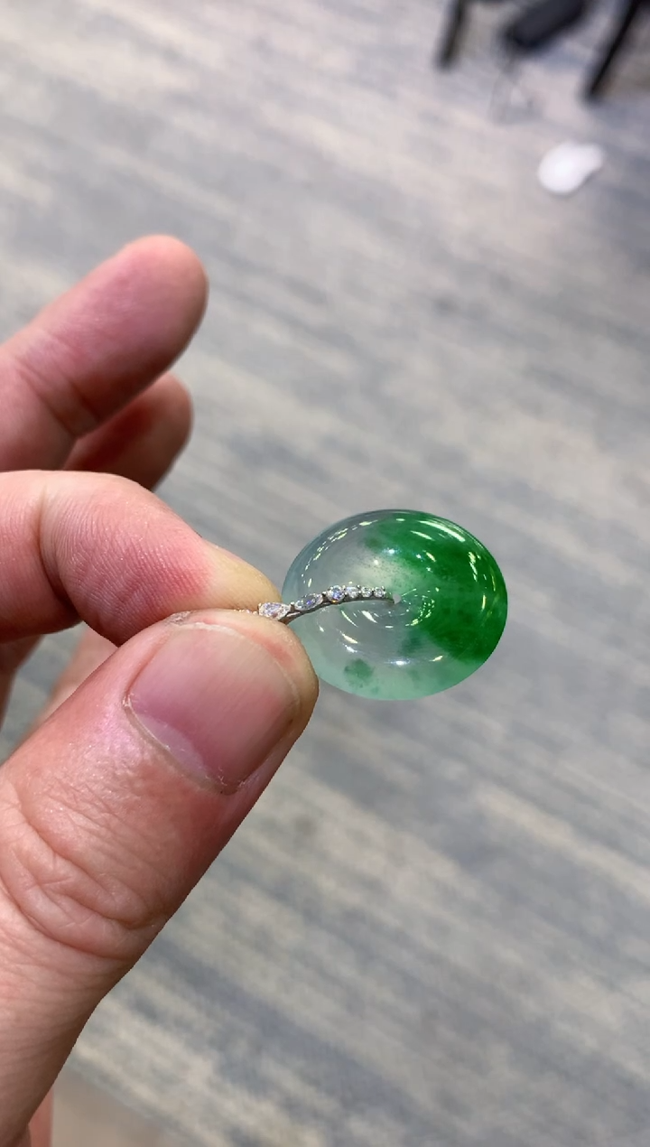 颈饰未镶嵌翡翠天然A货翡翠