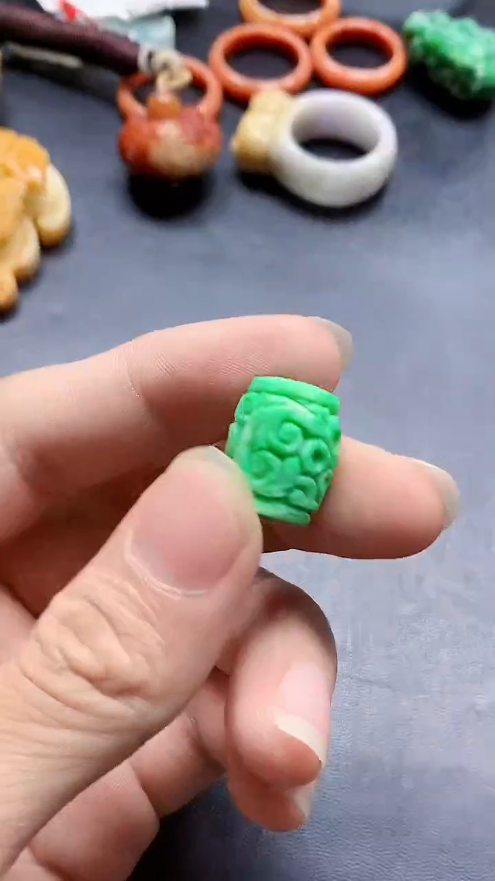 颈饰未镶嵌翡翠天然缅甸a货翡翠