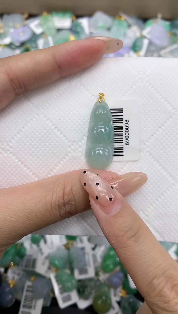 颈饰18K金镶嵌翡翠a货百元一下同包裹多件发出的只收取一单运费