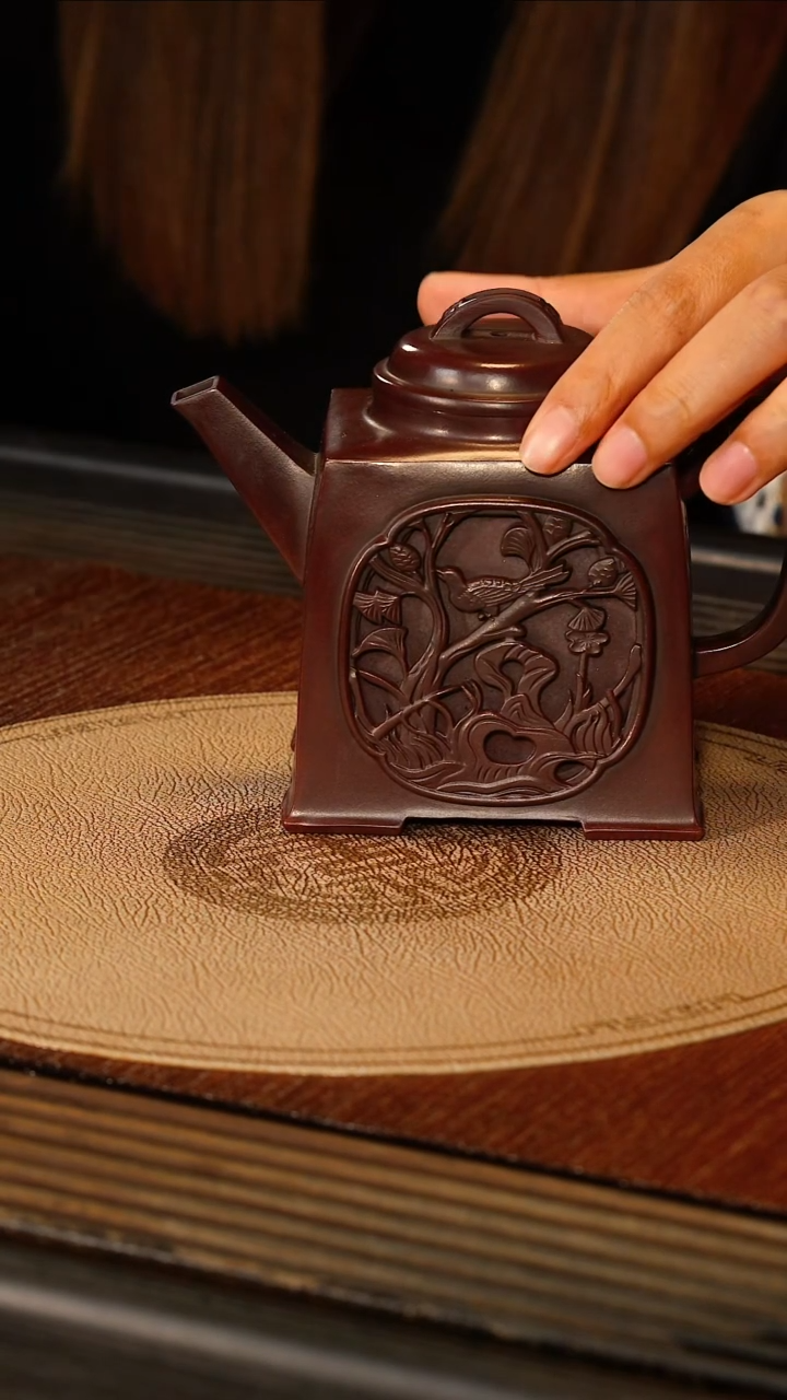 茶壶紫砂宜兴紫砂DXY 红木烧  花鸟宫灯 330cc