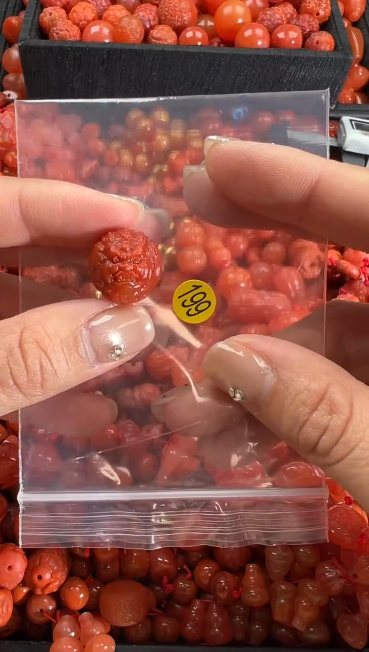 【闪购商品】南红玛瑙颈饰未镶嵌1