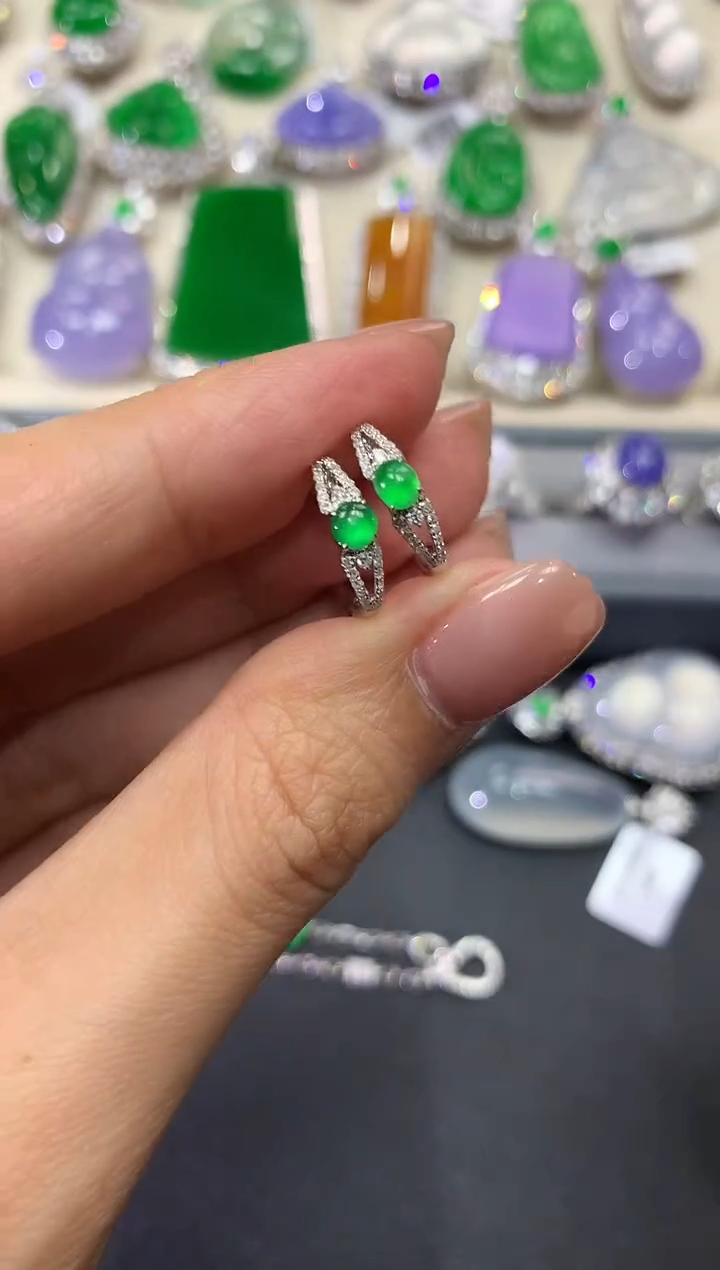 【闪购商品】翡翠耳饰18K金镶嵌w10            