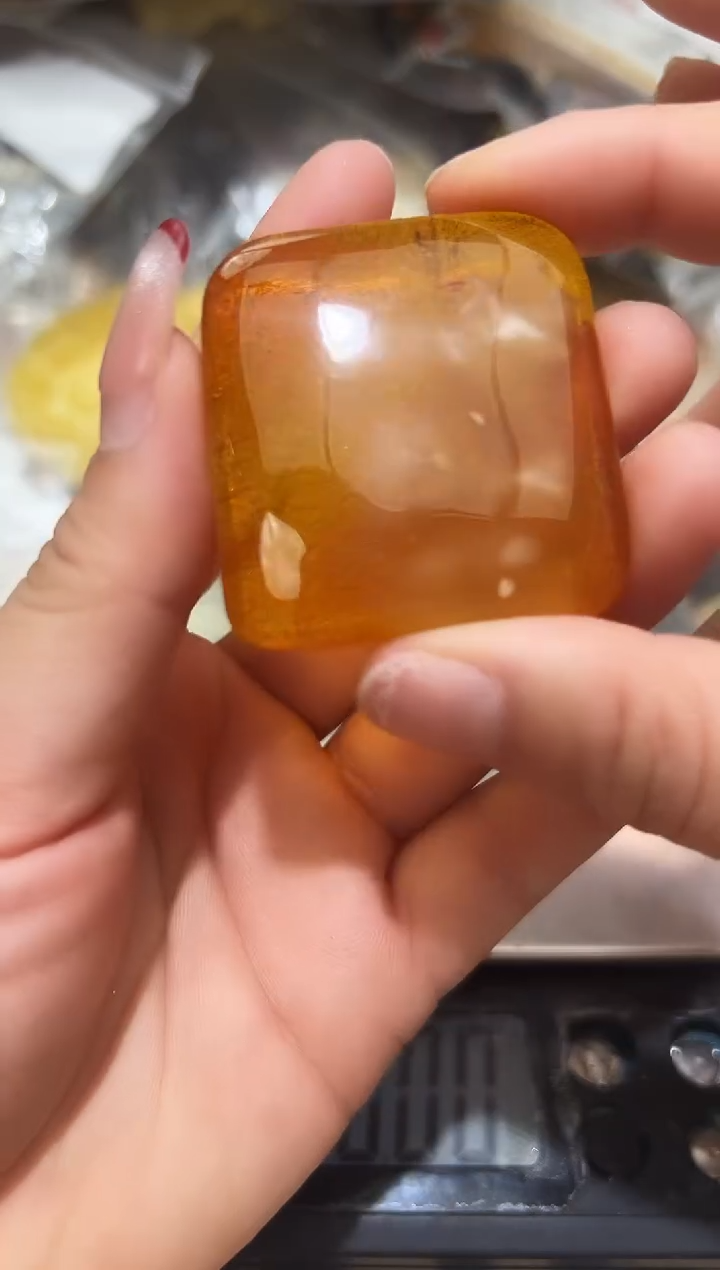 未镶嵌琥珀裸石蜜蜡吊坠